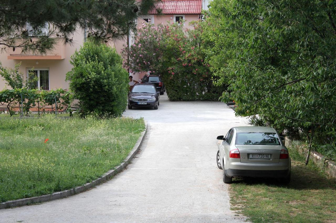 Apartments With A Parking Space Palit, Rab - 5028 Ngoại thất bức ảnh