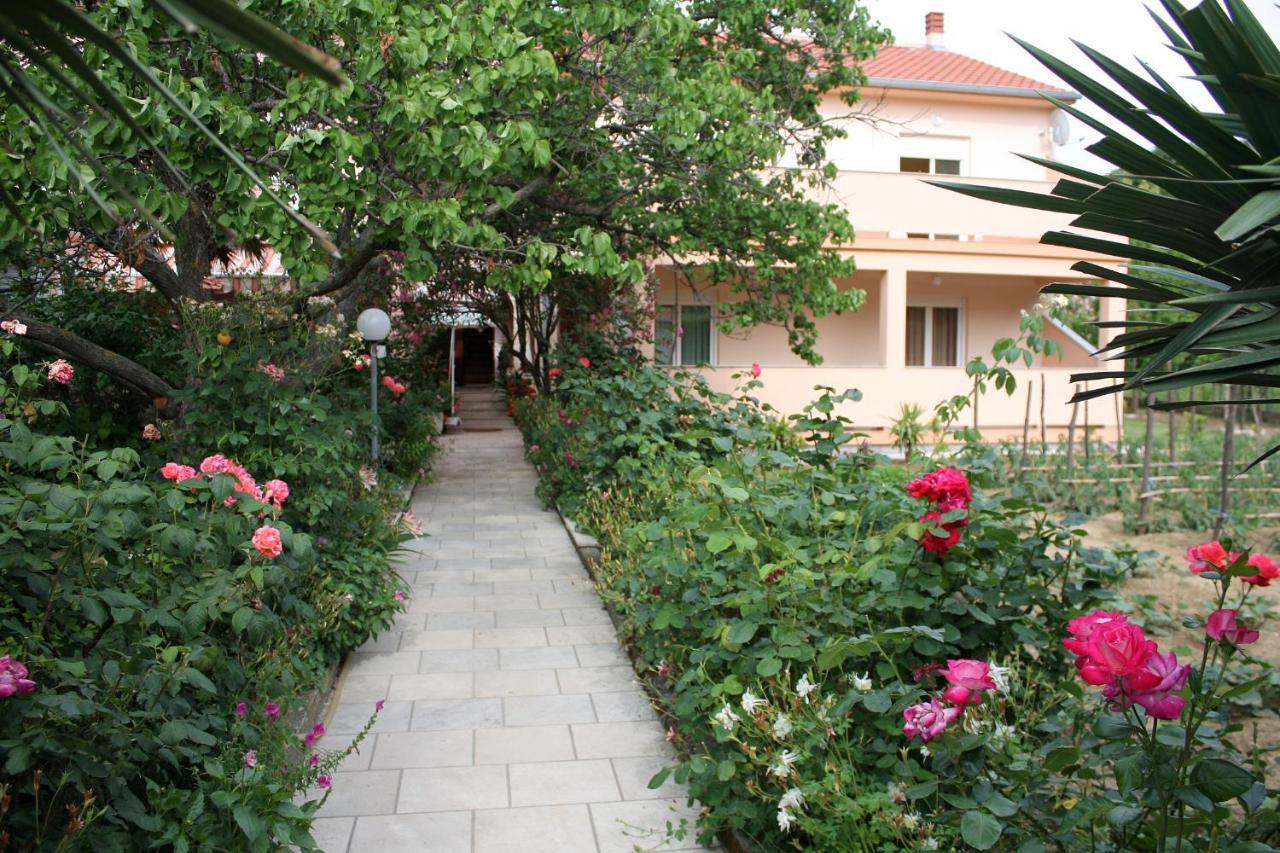 Apartments With A Parking Space Palit, Rab - 5028 Ngoại thất bức ảnh