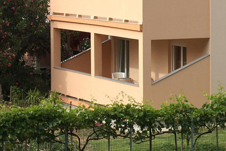Apartments With A Parking Space Palit, Rab - 5028 Ngoại thất bức ảnh