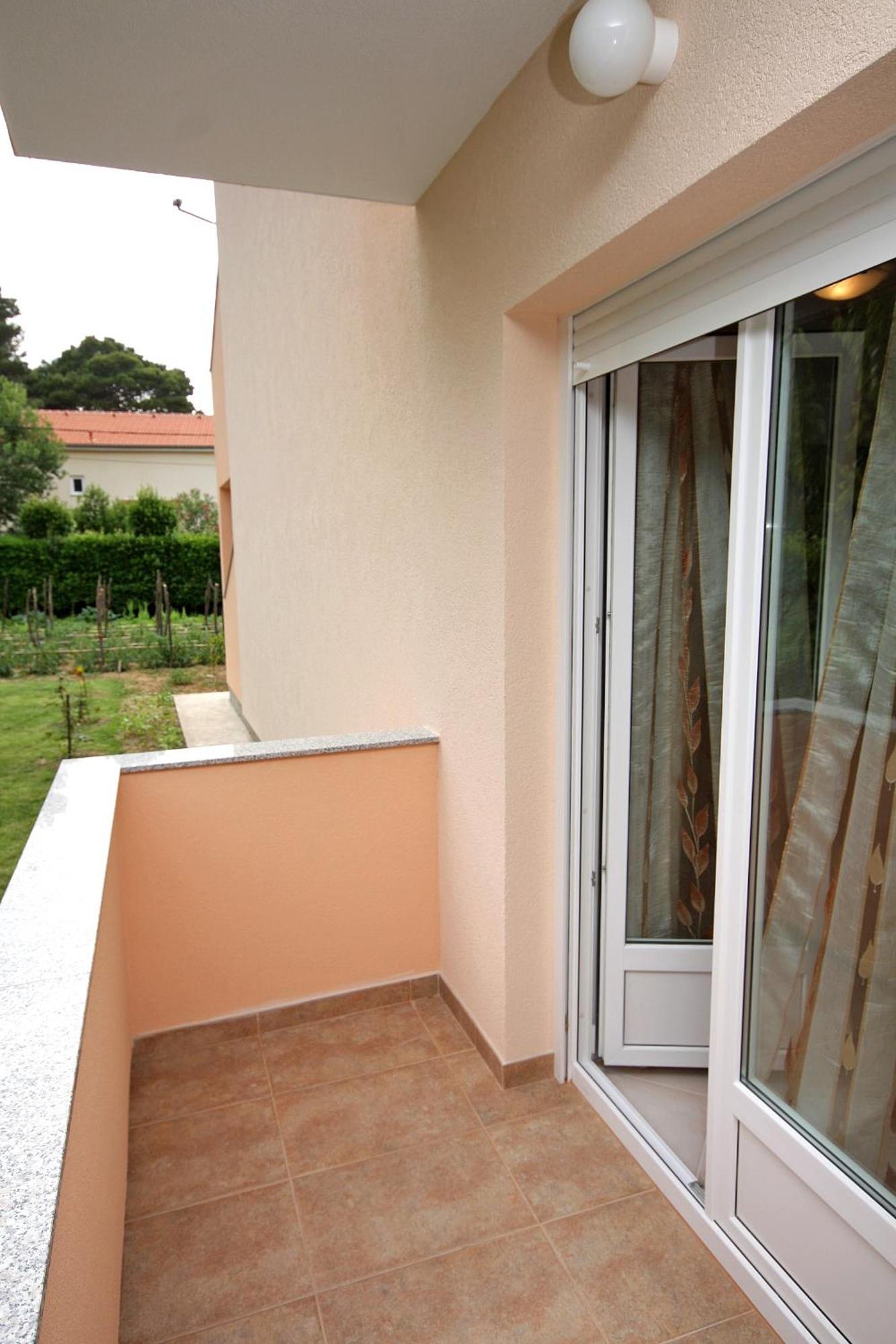 Apartments With A Parking Space Palit, Rab - 5028 Ngoại thất bức ảnh